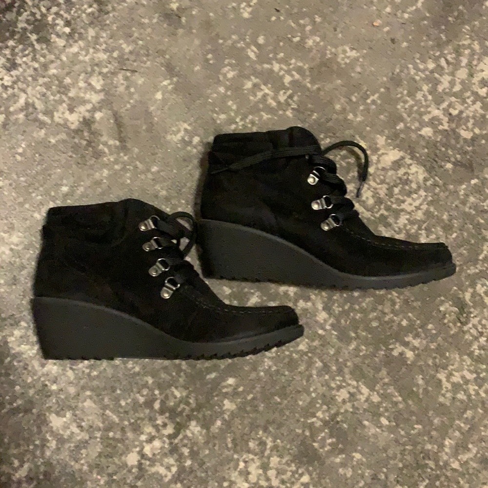 New in box wedge booties